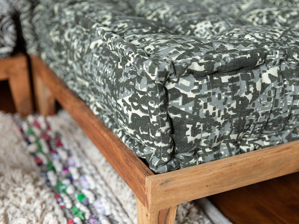 送料無料】ブロック マルチ ザブ オットマン HUS ホワイト - a.depeche