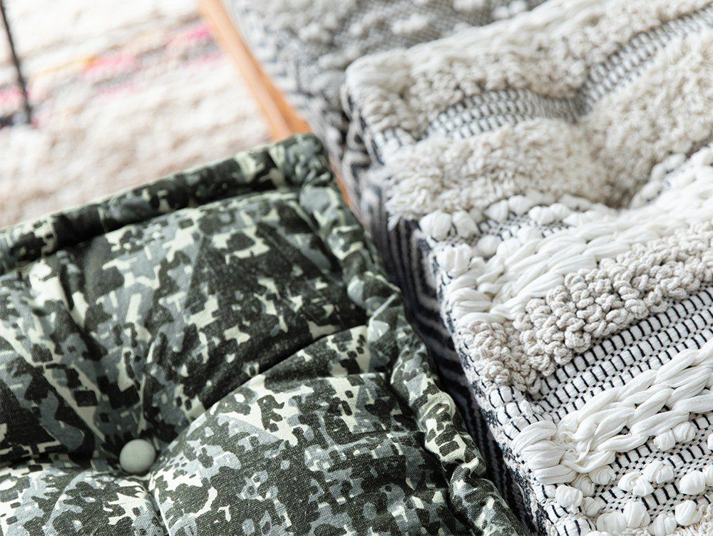 送料無料】ブロック マルチ ザブ オットマン HUS ホワイト - a.depeche