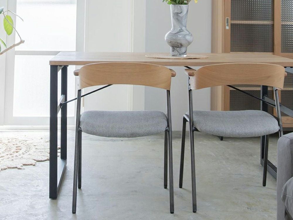 ダニス ショートアームチェア アームナチュラル アイアン ダイニング