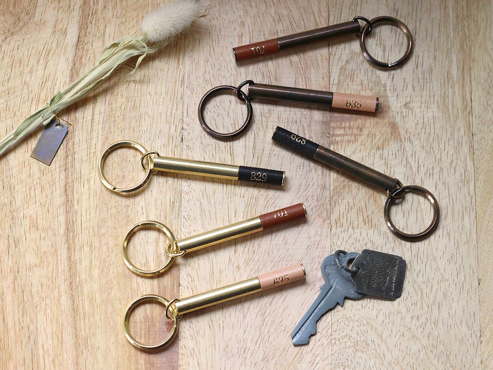 ピクス ブラス ルームナンバー キーホルダー 既製品タイプ 錆 | 家具
