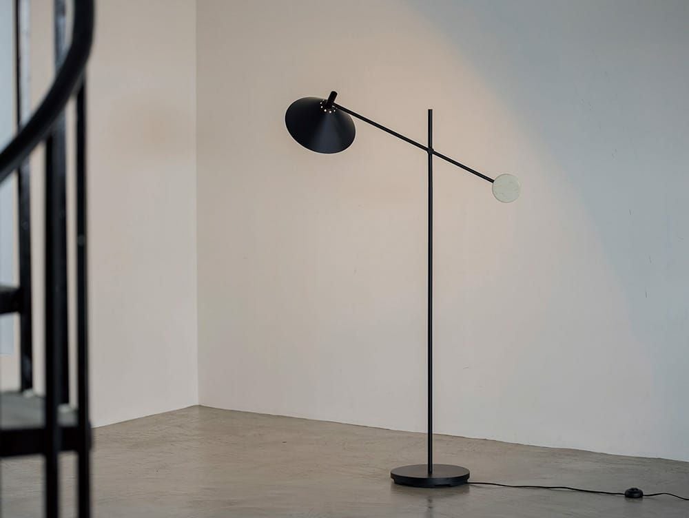 インターフォルム Turo トゥロー フロアライト | 家具・インテリア a