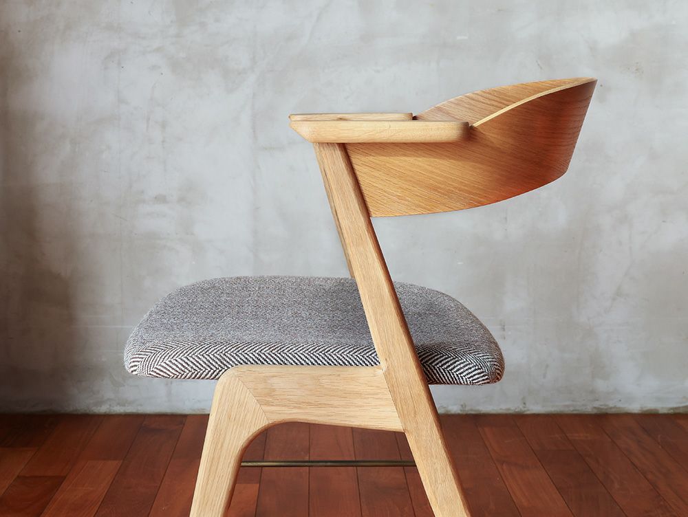 ダニス ショートアームチェア アームナチュラル アイアン ダイニング