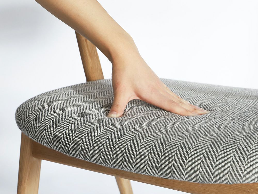 ダニス ショートアームチェア アームナチュラル アイアン ダイニング