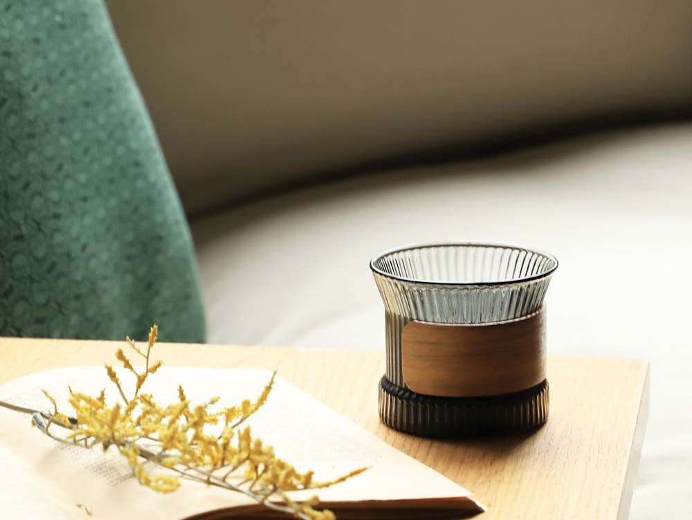 【譲り先決まりました】ポーセラーツ　コーヒーカップ　シェル　小物入れ　デュフューザー 譲り先決まりました】ポーセラーツ コーヒーカップ シェル 小物入れ